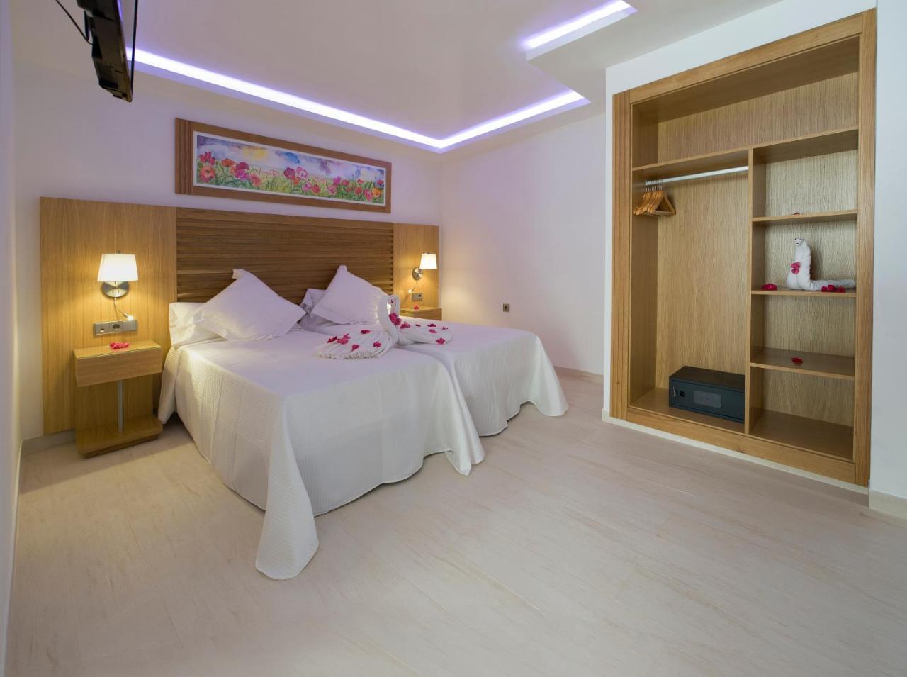 My Way Luxury Ibiza Studio - Ab Group Playa d'en Bossa Εξωτερικό φωτογραφία