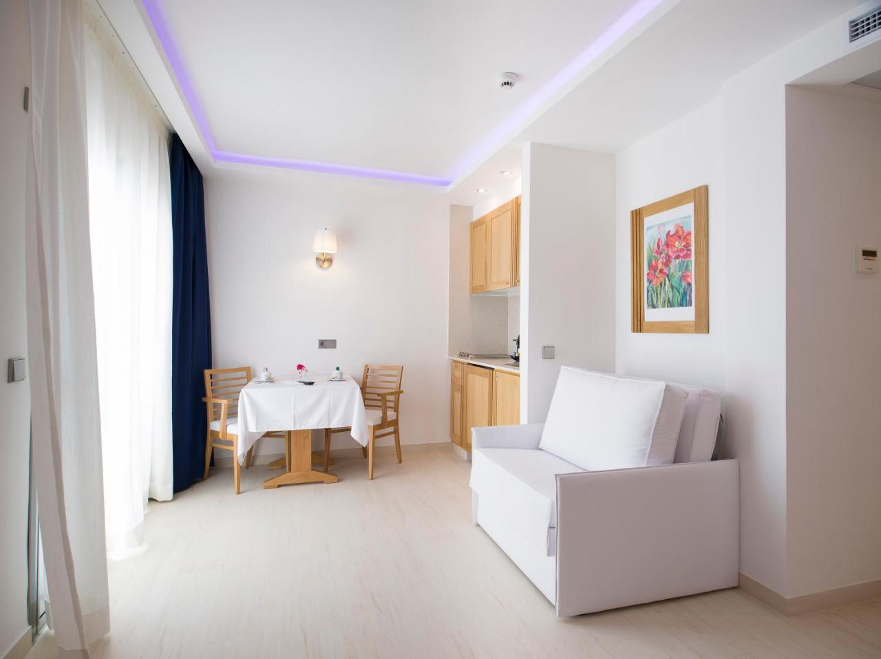 My Way Luxury Ibiza Studio - Ab Group Playa d'en Bossa Εξωτερικό φωτογραφία