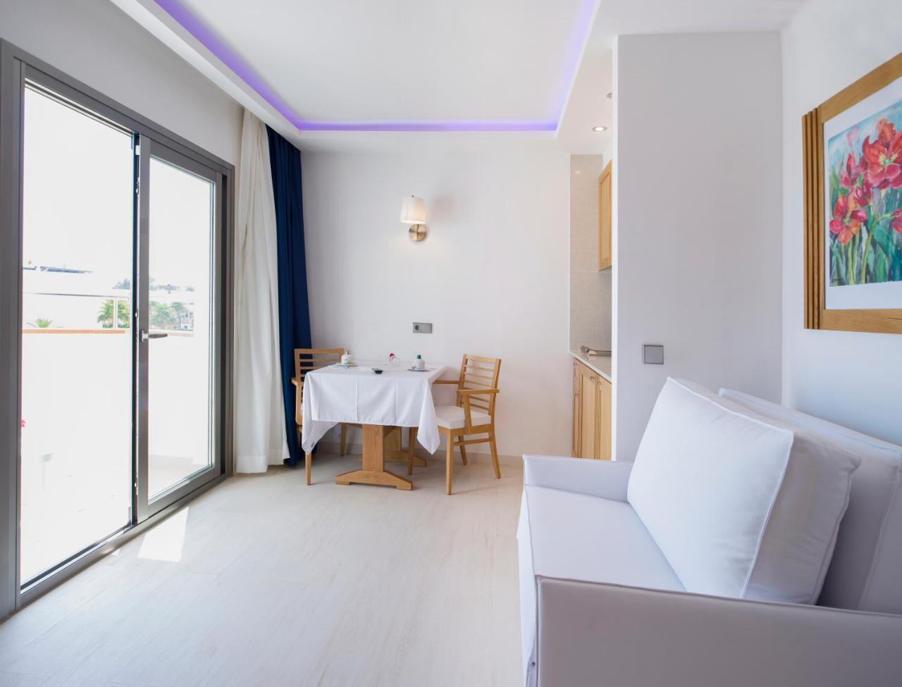 My Way Luxury Ibiza Studio - Ab Group Playa d'en Bossa Εξωτερικό φωτογραφία